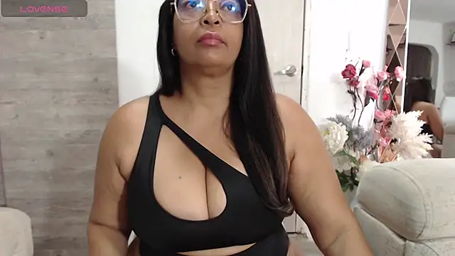AmbarSofhia online show from 07/17/26, 08:57