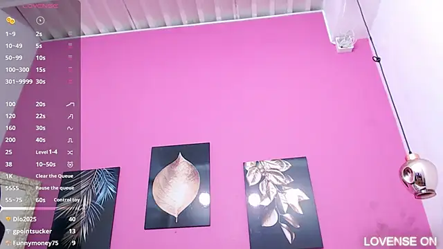 littlee emilyy  online show from 03/22/25, 02:48