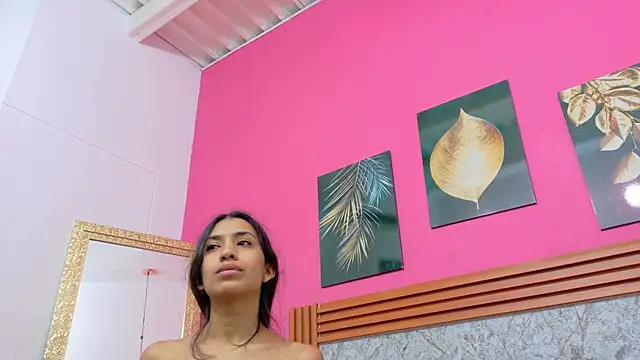 littlee emilyy  online show from 03/19/26, 12:53