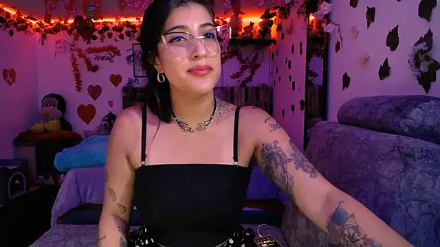 azahar  ziiz online show from 02/10/25, 08:21