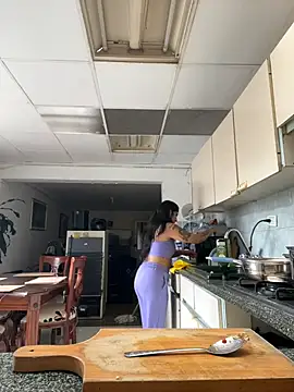 azahar  ziiz online show from 03/18/26, 04:32