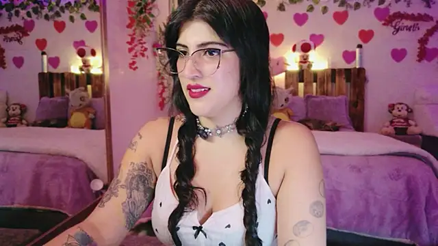 Snapshot of azahar__ziiz chatting on 07/19/26, 11:41 azahar ziiz online show from 07/19/26, 11:41