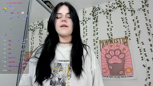 SelenaCute online show from 02/11/25, 05:05