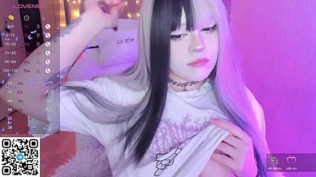 SelenaCute online show from 02/05/26, 04:39