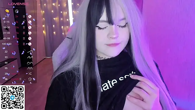 SelenaCute online show from 03/05/26, 05:58