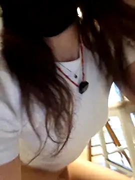 Silvia Zeno online show from 04/03/26, 05:27