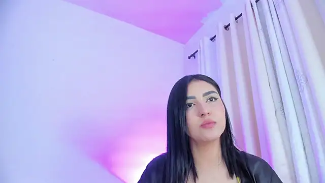 Snapshot of Abby__colins chatting on 12/11/24, 10:06 Abby  colins online show from 12/11/24, 10:06