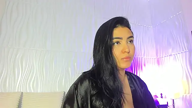 Snapshot of Abby__colins chatting on 05/19/26, 04:02 Abby colins online show from 05/19/26, 04:02