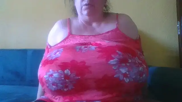 Nataliesbestjuggs online show from 10/25/25, 01:51
