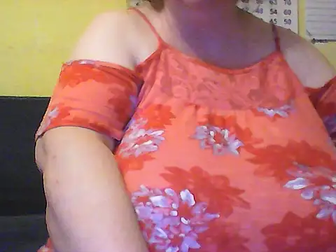 Snapshot of Nataliesbestjuggs chatting on 05/31/26, 06:09 Nataliesbestjuggs online show from 05/31/26, 06:09