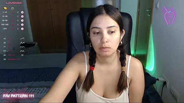 AnnaQueen online show from 12/30/24, 10:01