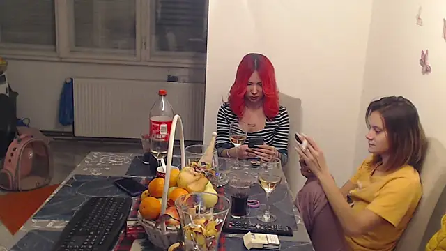 Snapshot of Tasty_Shape chatting on 12/11/24, 08:39 Tasty Shape online show from 12/11/24, 08:39