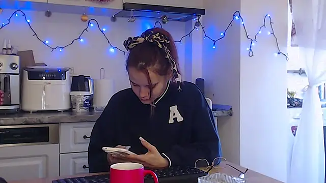 Snapshot of Tasty_Shape chatting on 02/02/25, 11:51 Tasty Shape online show from 02/02/25, 11:51