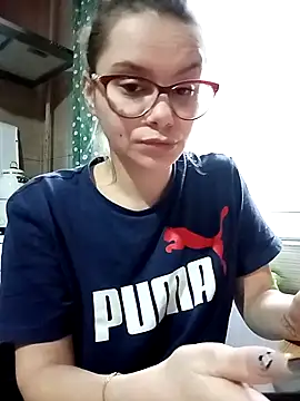 Snapshot of Tasty_Shape chatting on 10/04/25, 06:33 Tasty Shape online show from 10/04/25, 06:33