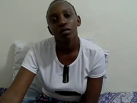 Snapshot of lizbela1 chatting on 05/06/26, 10:15 lizbela1 online show from 05/06/26, 10:15