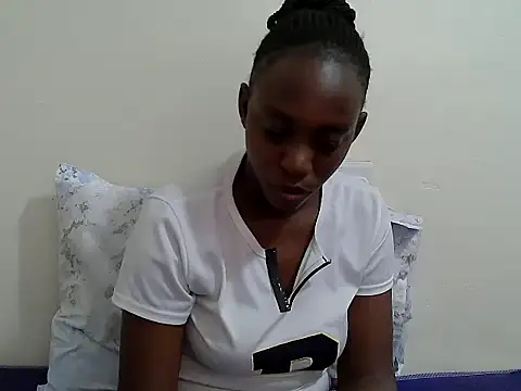 Snapshot of lizbela1 chatting on 05/07/26, 10:20 lizbela1 online show from 05/07/26, 10:20