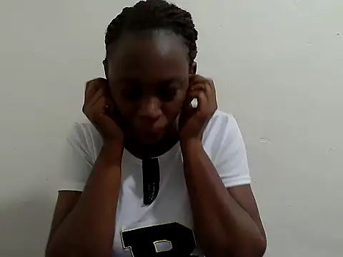 Snapshot of lizbela1 chatting on 05/27/26, 03:14 lizbela1 online show from 05/27/26, 03:14