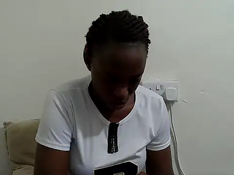 Snapshot of lizbela1 chatting on 06/05/26, 09:42 lizbela1 online show from 06/05/26, 09:42