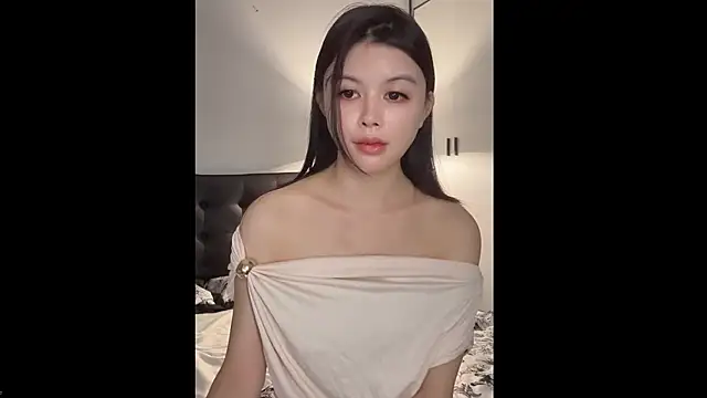 Snapshot of lvy-w chatting on 06/10/26, 12:48 lvy-w online show from 06/10/26, 12:48
