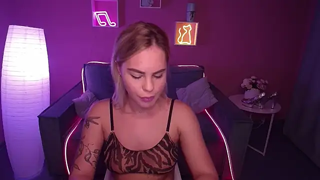 RikaRaily online show from 12/11/24, 08:58