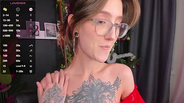 Snapshot of Lola_Missy chatting on 12/31/24, 05:44 Lola Missy online show from 12/31/24, 05:44