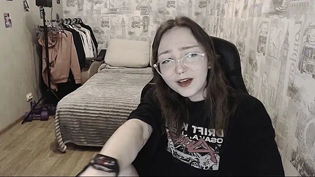 AmeliaKamishiro online show from 12/05/24, 01:28