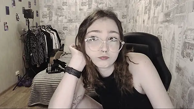 AmeliaKamishiro online show from 12/08/24, 01:58