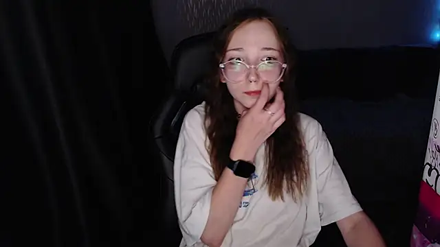 AmeliaKamishiro online show from 10/03/25, 05:32