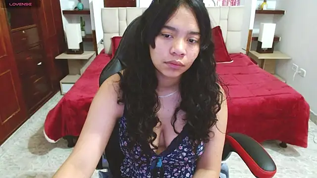 laureentt  online show from 02/21/25, 03:12