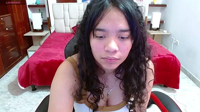 laureentt  online show from 02/28/25, 06:32