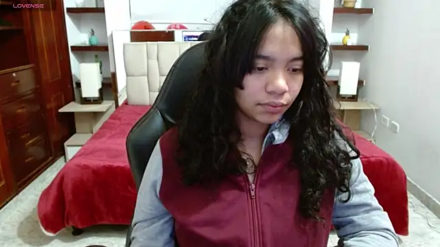 laureentt  online show from 03/01/25, 03:10