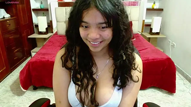 laureentt  online show from 03/08/25, 03:39