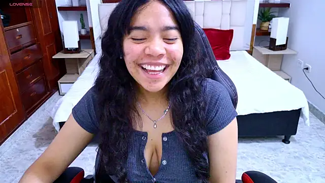 laureentt  online show from 09/10/25, 03:06