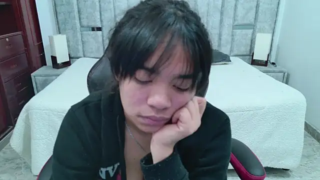 laureentt  online show from 03/24/26, 03:11