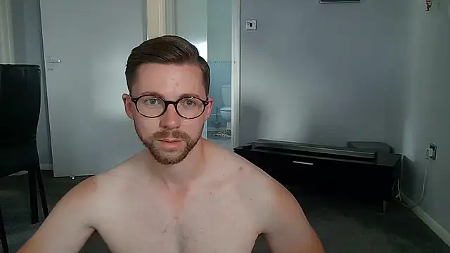 Snapshot of kkezzy chatting on 07/17/26, 04:01 kkezzy online show from 07/17/26, 04:01