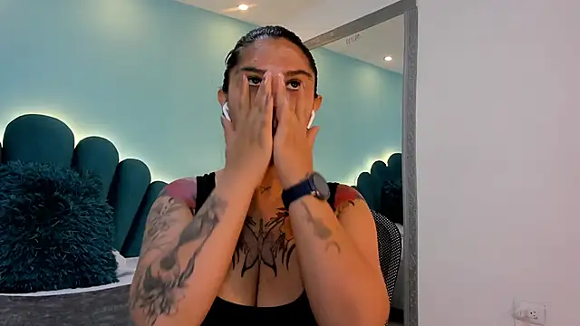 sharlott18 online show from 02/26/26, 02:49