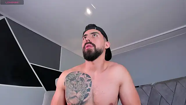 Snapshot of Markbrown chatting on 12/08/24, 10:57 Markbrown online show from 12/08/24, 10:57