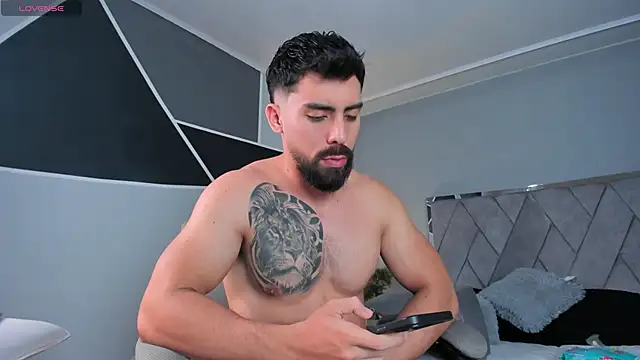 Snapshot of Markbrown chatting on 12/15/24, 12:29 Markbrown online show from 12/15/24, 12:29