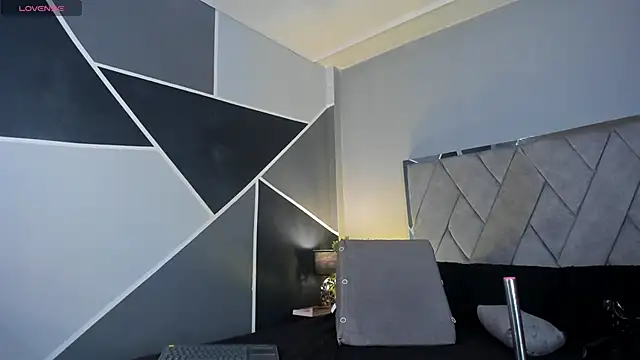 Snapshot of Markbrown chatting on 02/19/25, 12:14 Markbrown online show from 02/19/25, 12:14