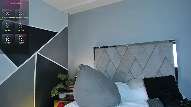 Snapshot of Markbrown chatting on 09/27/25, 07:41 Markbrown online show from 09/27/25, 07:41