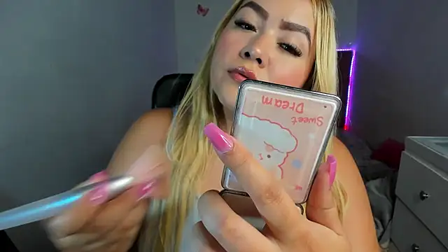 Snapshot of Celeste__sweetx chatting on 05/08/26, 06:13 Celeste sweetx online show from 05/08/26, 06:13