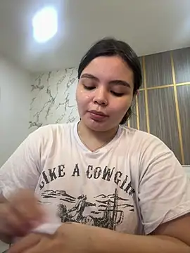 IsabellaAllen online show from 07/04/26, 10:05
