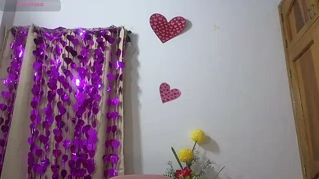 lovely trix online show from 03/04/25, 05:45