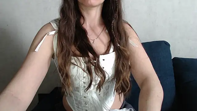 Snapshot of Jennna_Maya chatting on 05/13/26, 08:44 Jennna Maya online show from 05/13/26, 08:44