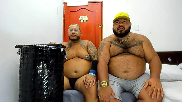 Latino bigcock online show from 11/26/25, 02:51