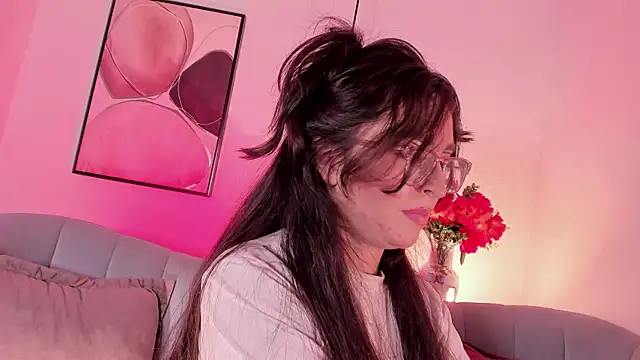 Eva Macalliter online show from 03/27/26, 08:26