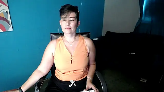 Sunny rayz  online show from 07/06/26, 03:03