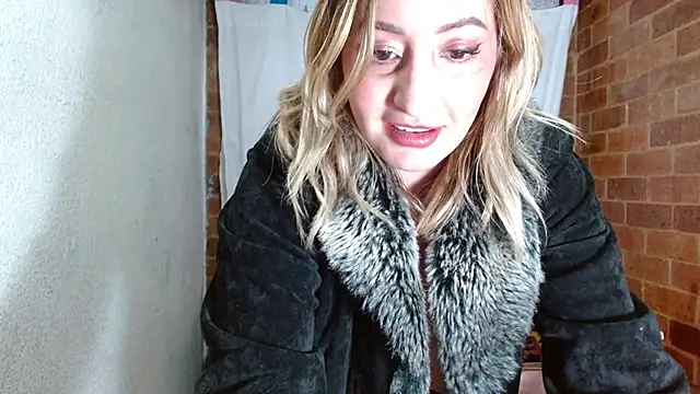 rashellroses22 online show from 12/30/24, 10:23