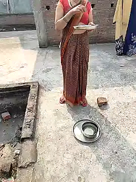 Snapshot of COUPLLE_VILLAGE chatting on 12/19/24, 06:12 COUPLLE VILLAGE online show from 12/19/24, 06:12