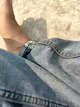 Snapshot of COUPLLE_VILLAGE chatting on 01/27/25, 06:52 COUPLLE VILLAGE online show from 01/27/25, 06:52